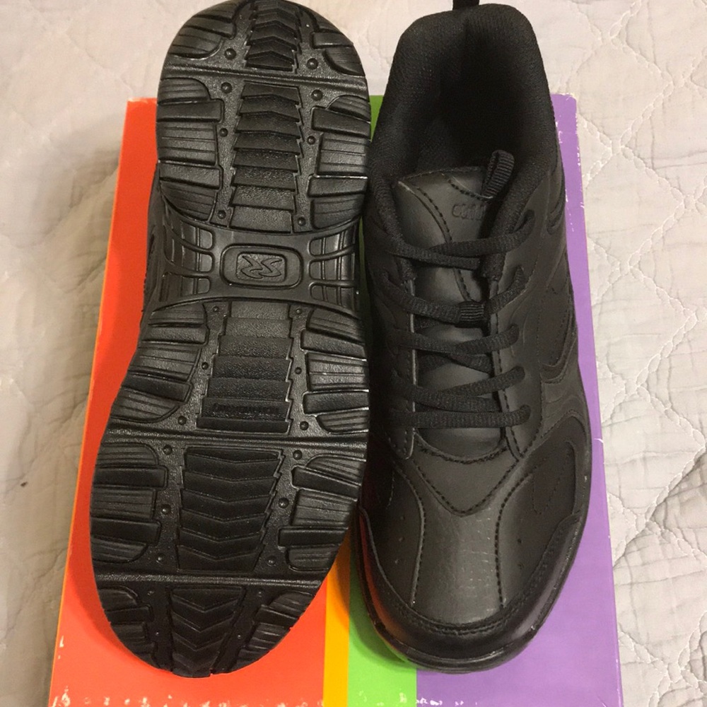 Brand New Boy Stride Rite shoe size 5.5
